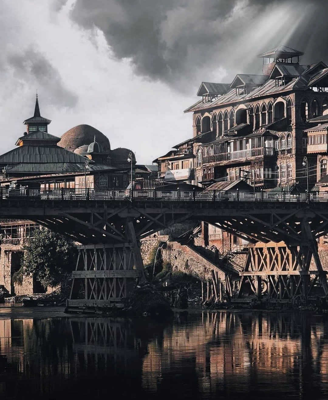 Downtown Safari: Getting Lost in Srinagar's Old City